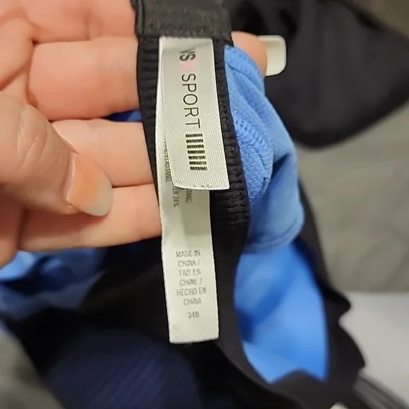 Lot of Victoria secret bras - Picture 9 of 12